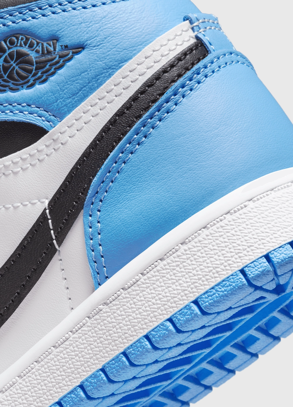 Air Jordan 1 Retro High OG 'UNC Toe' Sneakers (PS)