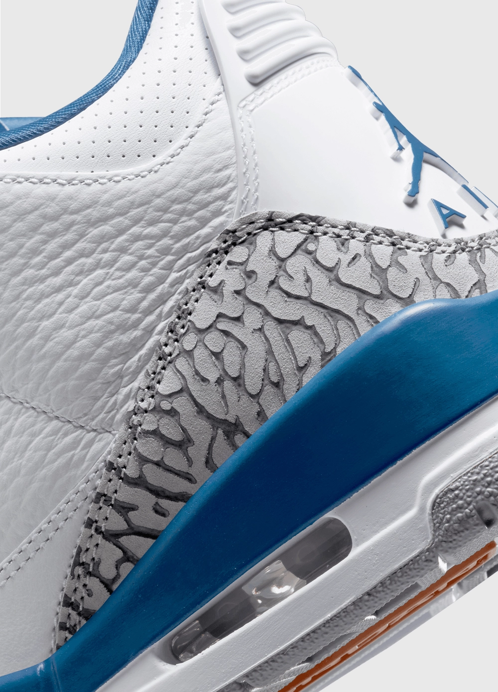 Air Jordan 3 Retro 'Wizards' Sneakers